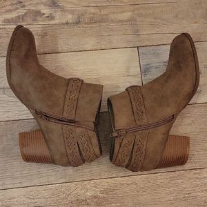 Indigo Chestnut Heeled Ankle Boots